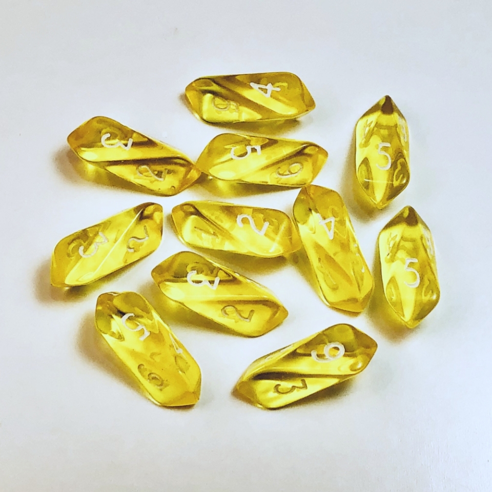 15mm D6 Dice Crystal Caste Translucent GEM BLITZ Yellow Purple / Yellow 
